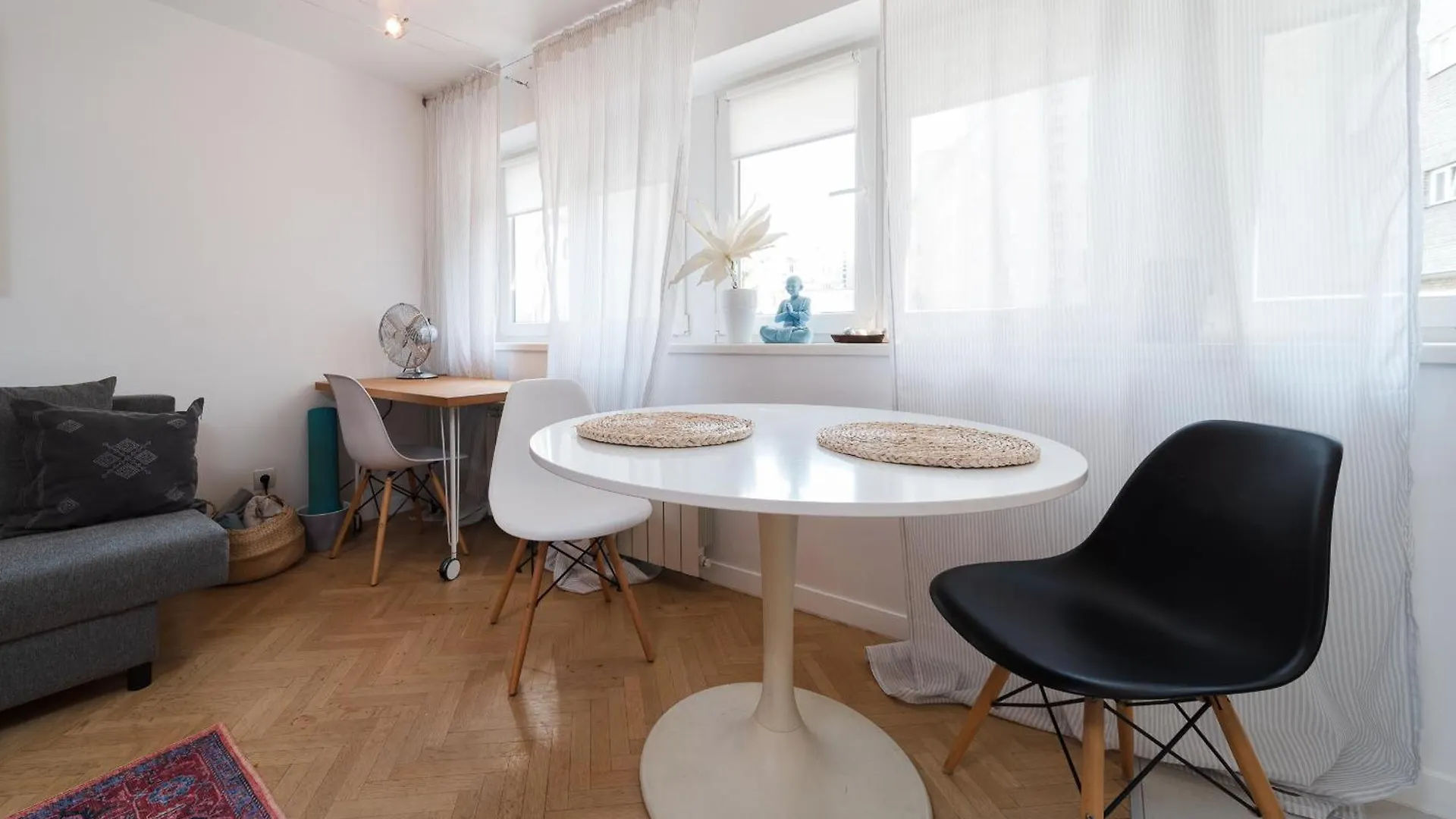 Wiejska 20 By Homeprime Varšava Apartmán